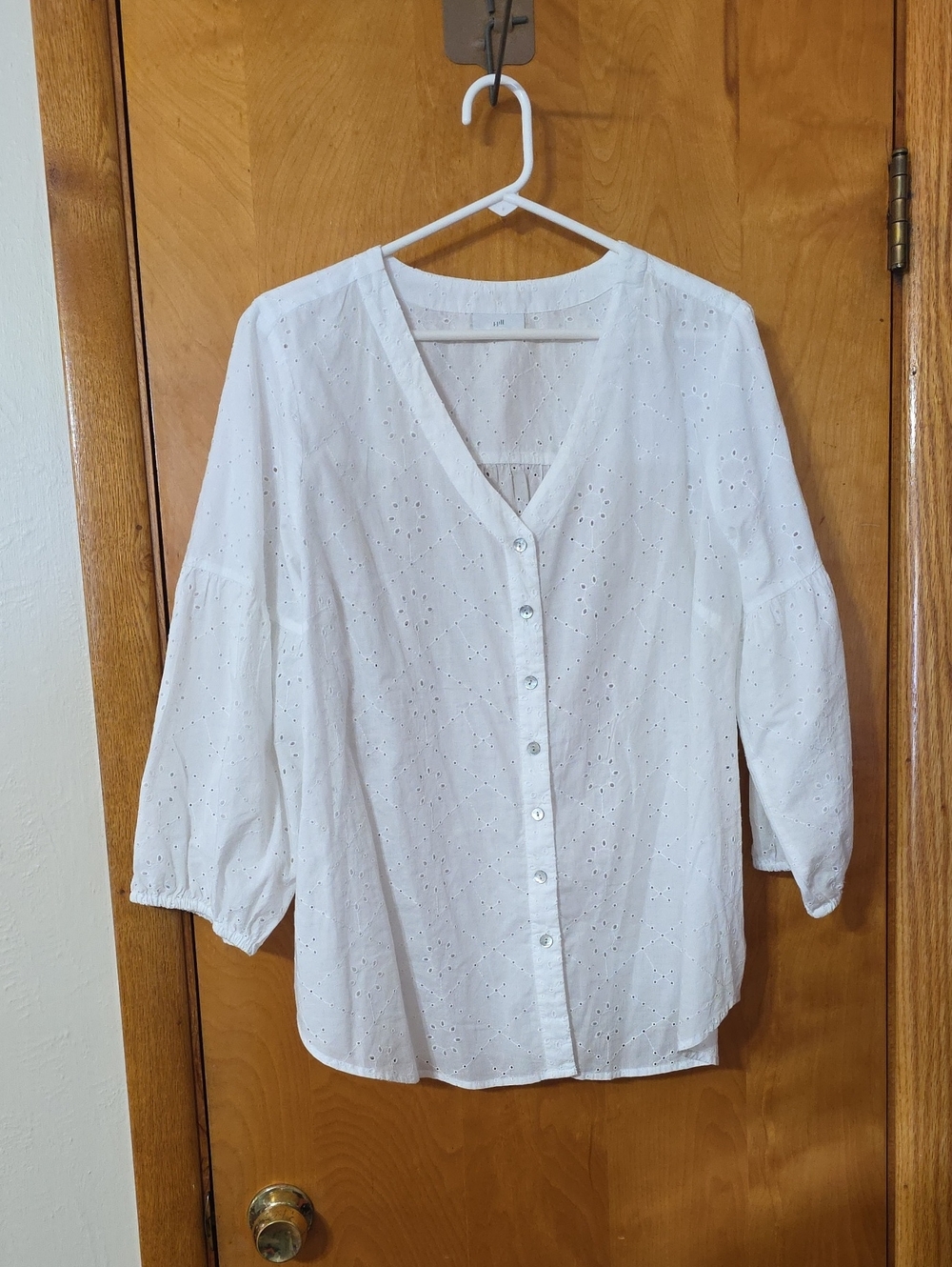 J. Jill White Eyelet V‑Neck Button Down Blouse